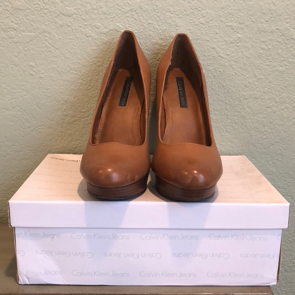 Calvin Klein Emily Leather Pumps